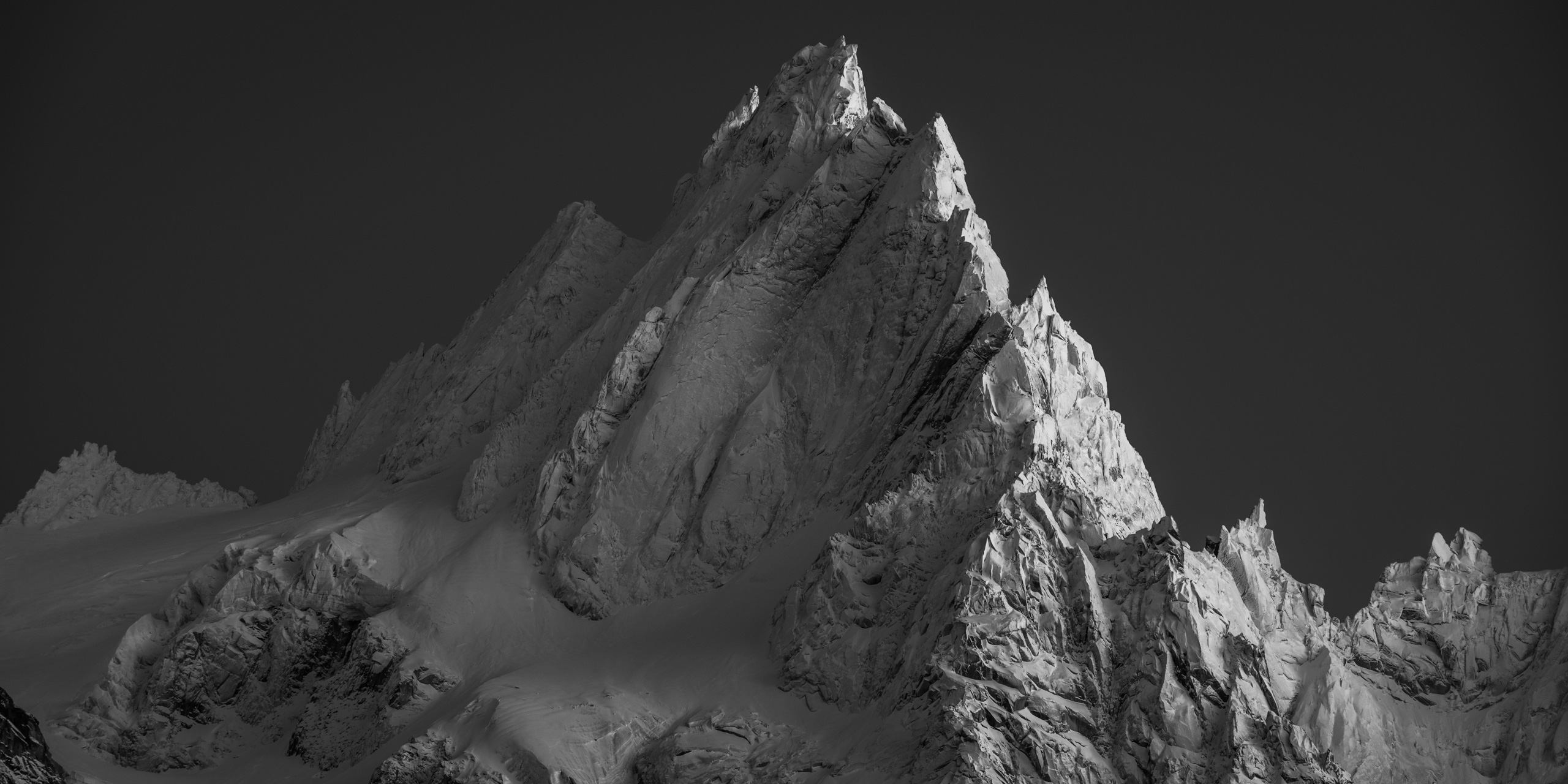 Aiguille du midi image- Aiguilles de Chamonix - Mountain images - Aiguille de Blaitière