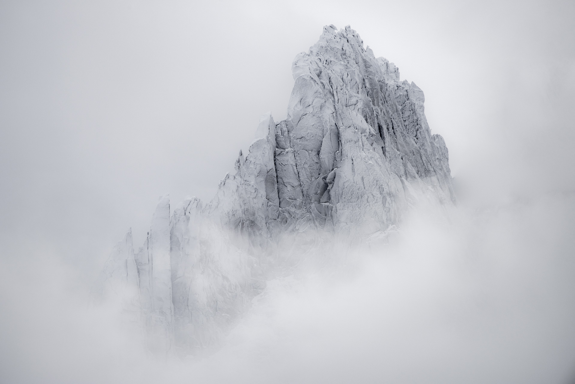 Aiguilles de Chamonix en noir et blanc - Mont Blanc