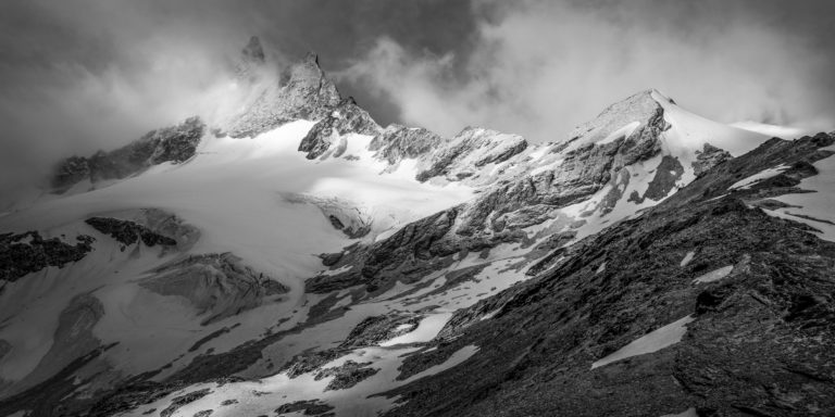 Photo of the Aiguilles Rouges d&#039;Arolla - Photo sunrise on the Aiguilles rouges d&#039;Arolla