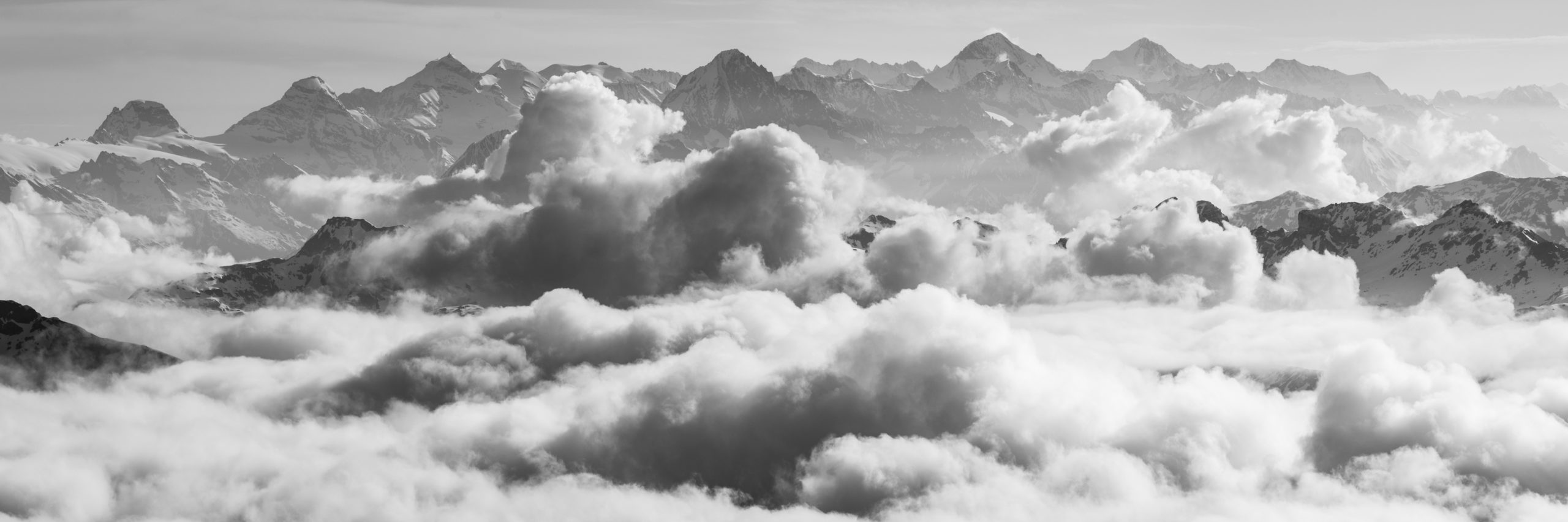 Image montagne panoramique Alpes Bernoises suisses - Photo alpes Bernoises