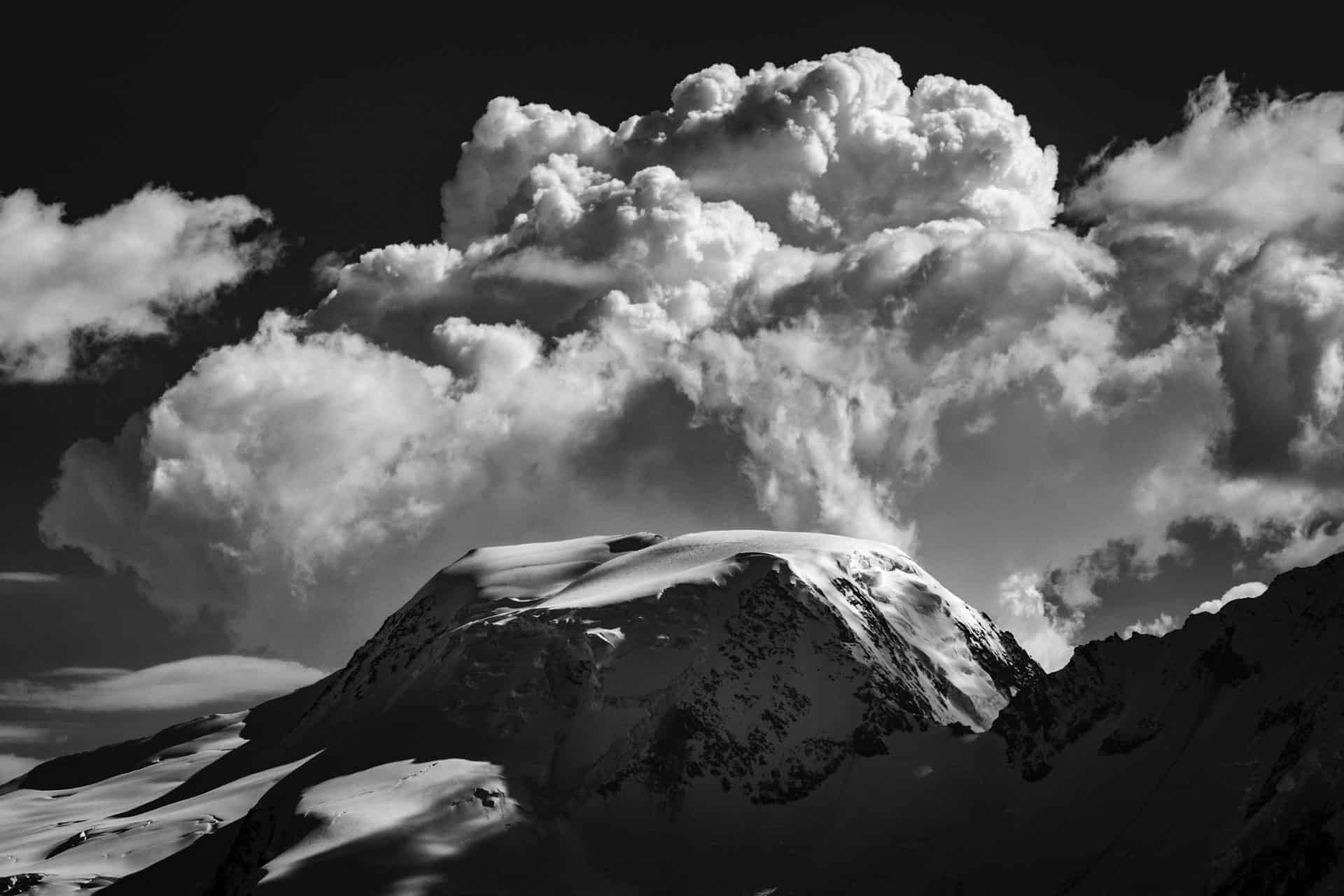 Image montagne Vallée de Saas-Fee - Alpes Valais Suisse - Alphubel vu du Saastal