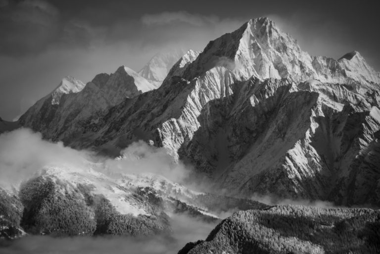 Schwarz-Weiß-Foto - die Berner Alpen -. Bietschhorn