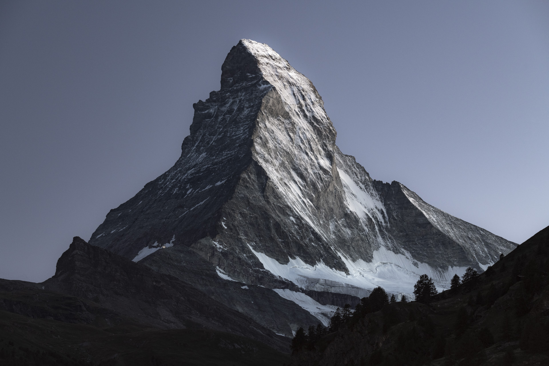 Mont Cervin depuis Zermatt dans les Alpes Valaisannes- Photo montagne sommet des Alpes