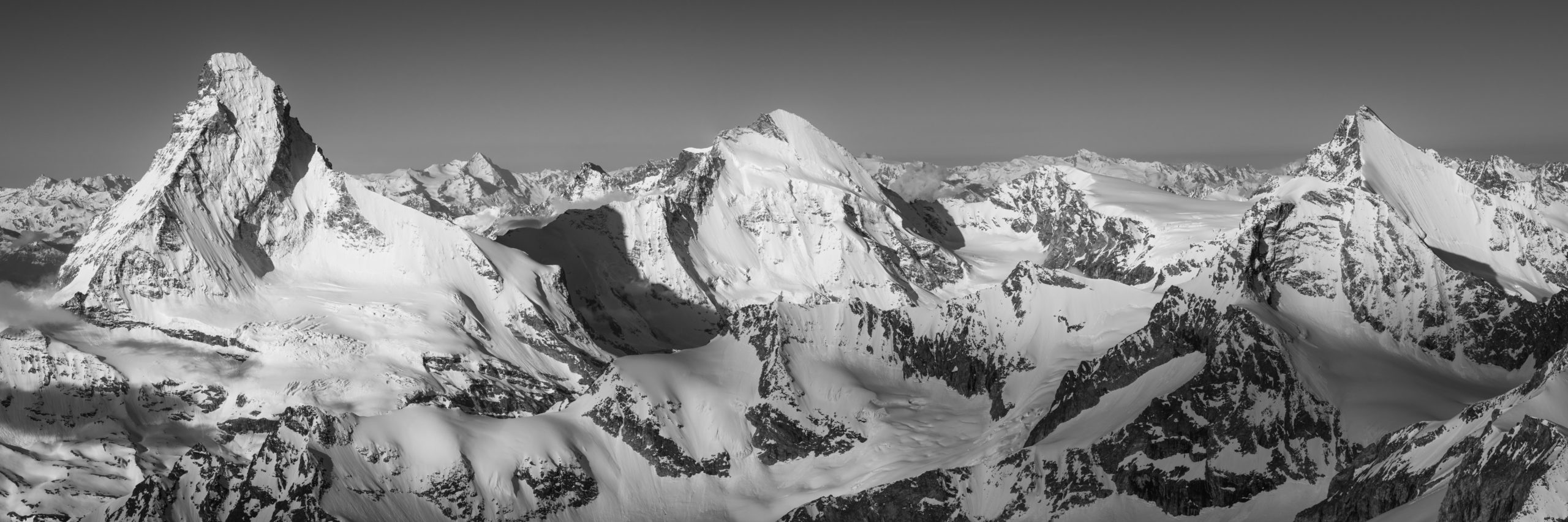Mont Cervin dent d'Hérens Panoramic view - Swiss alps panorama -
