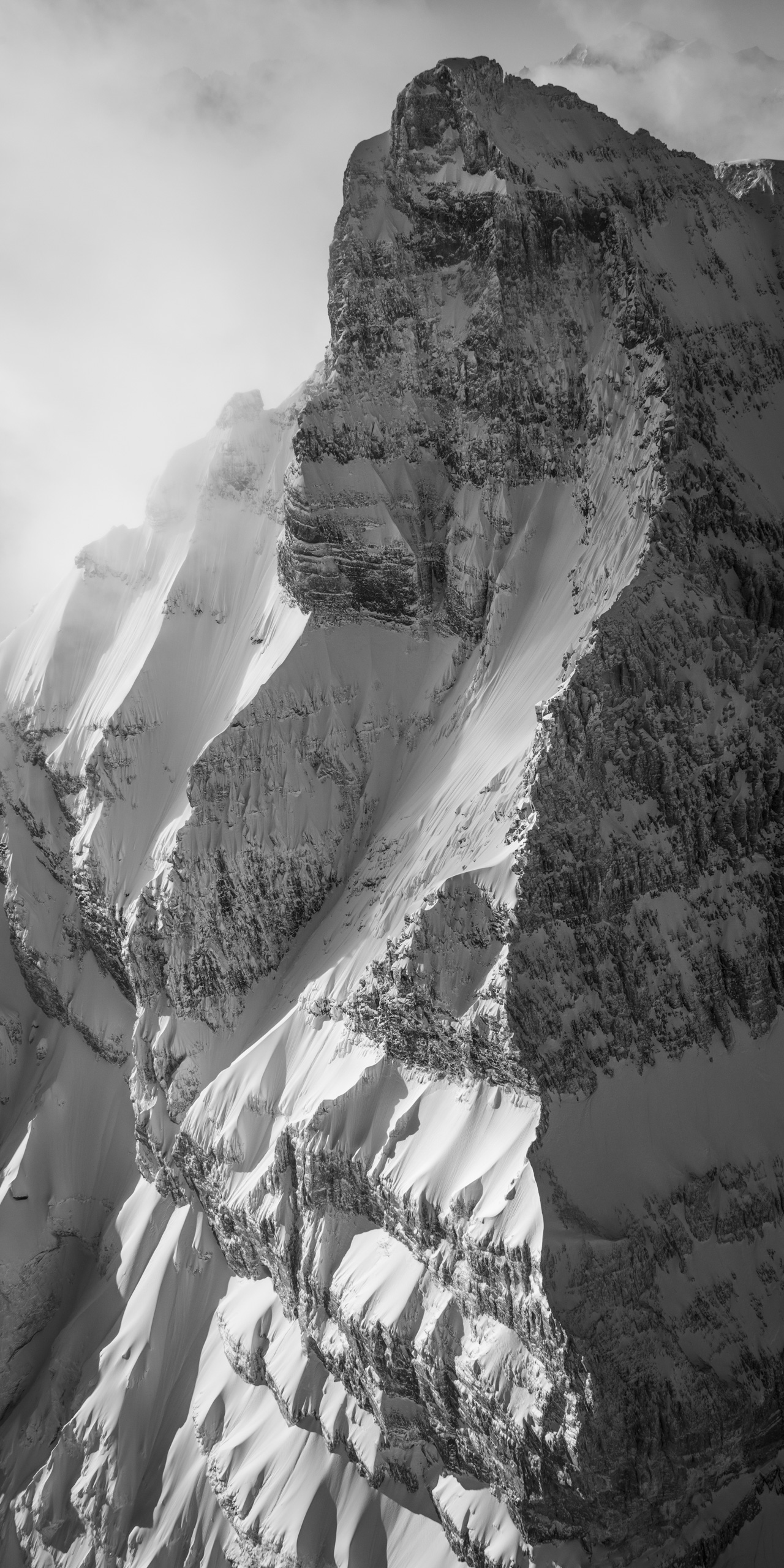 Cîme de l'Est Dents du midi - photo montagne ancienne sous la neige