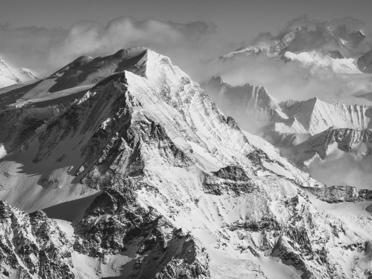 Panoramafoto über die Schweizer Alpen