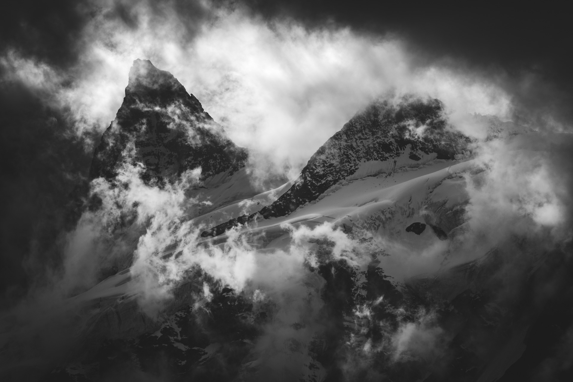 image de montagne vallée de Zermatt- Crête Sud et Pointe Nord de Moming