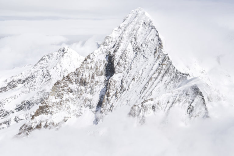 Schweizer Berge schwarz-weiss - Die Dent Blanche auf dem normalen Weg