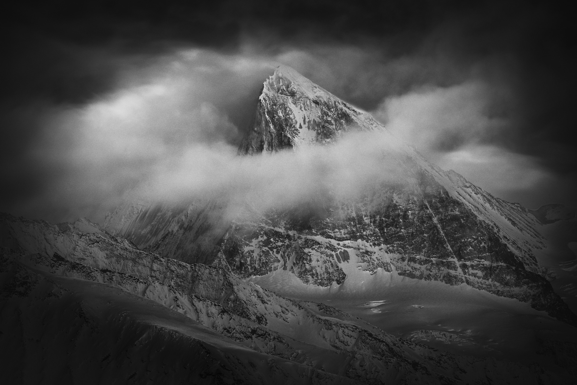 Photo montagne enneigée noir et blanc dent blanche Val d'Hérens - photos montagnes Alpes