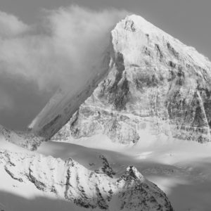 panorama Dent Blanc - Black and white panoramic mountain photo of the Dent Blanche, a snow-covered pyramidal summit in the Valais Alps.