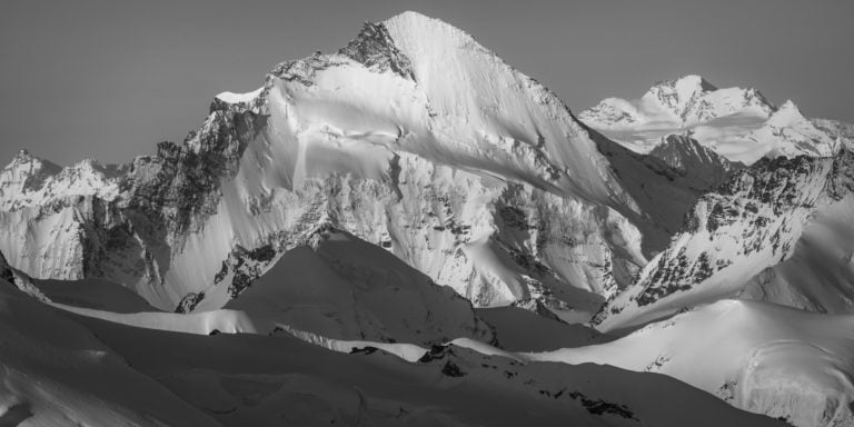 Dent D'Hérens - Mont Durand - Image de sommet de montagne enneigée dans les Alpes Suisse en hiver