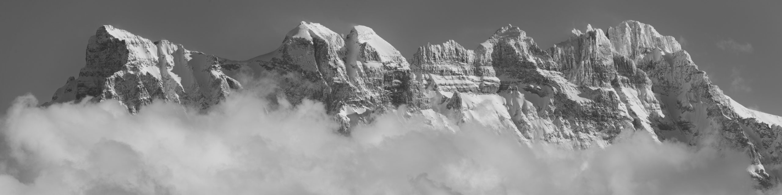 montagne panorama des Dents du Midi - vue panoramique montagne Alpes Suisses