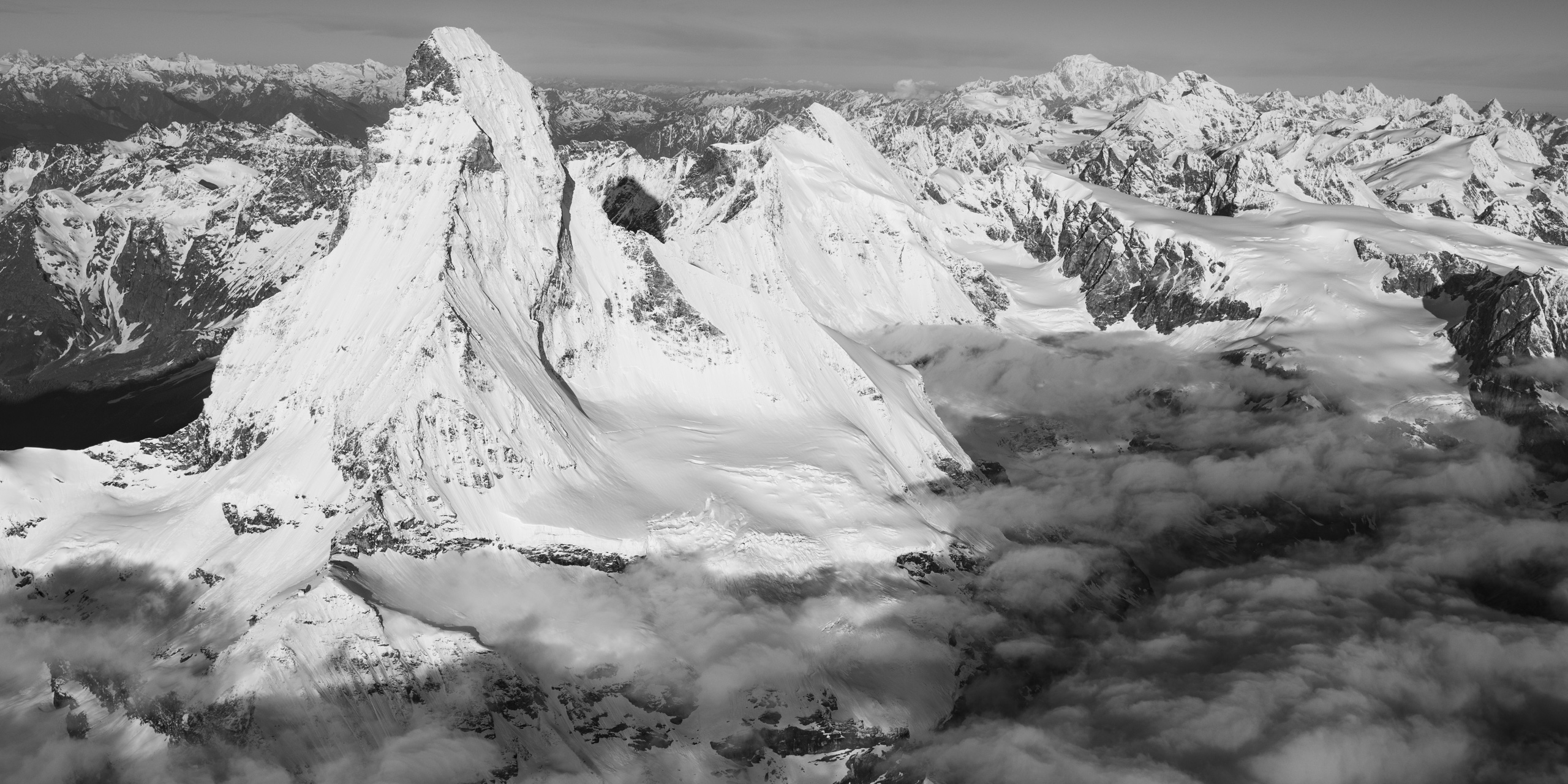 Panoramic mont blanc - Photo painting of a mountain landscape from the Matterhorn to Mont-Blanc