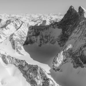 Gabelhorn Fiescher - photo paysage de montagne - massif montagneux des Alpes Bernoises en Suisse