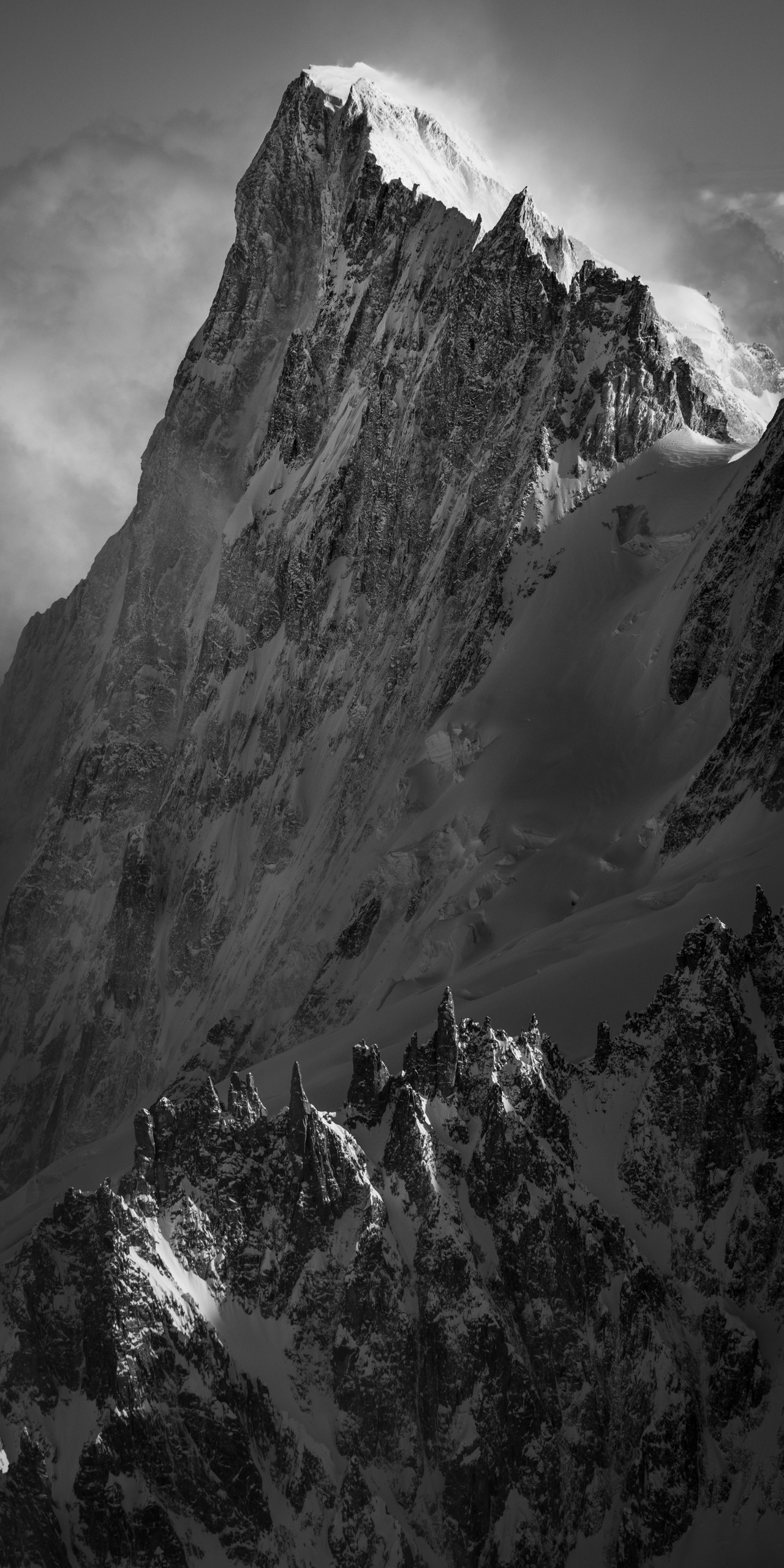 Grandes Jorasses - image de montagne face nord grandes jorasses - photo montagne sous la neige