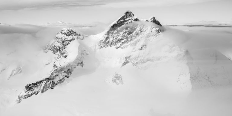 Black and white Mont blanc panorama - The Jungfrau