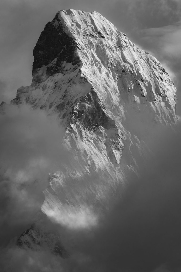 Mont Cervin - Matterhorn Zermatt- Encadrement photo bois du Cervin dans les Alpes du Valais en Suisse