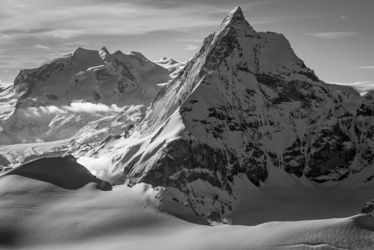 Monte Rosa - Matterhorn - Massif du Mont Rose et photo noir et blanc du Mont Cervin sous les rayons de soleil - Pointe Dufour sommet de Suisse.