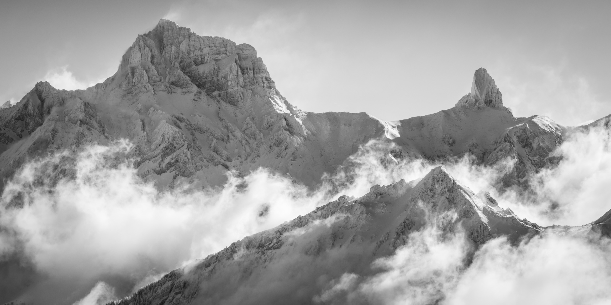 Muverans - The Grand Muveran - Swiss alps mountains panorama picture in black and white