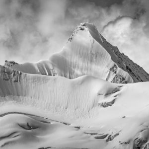 Val d&#039;Anniviers - snow photo in the mountains Obergabelhorn
