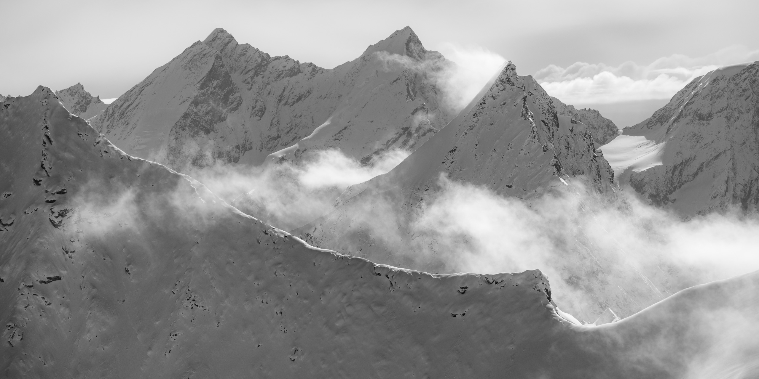 Zermatt Valais - photo de montagne en noir et blanc - Taschhorn - Obergabelhorn - Dom Mischabels