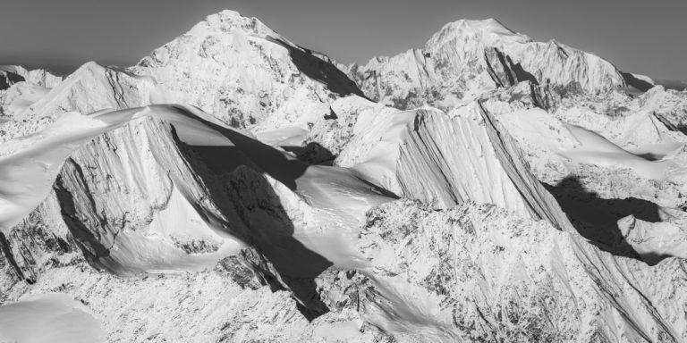 Panorama Mont Blanc und Schweizer Berge - Berggipfel im Val d&#039;Hérens- Verbier - Les Combins - Mont-Blanc-Massiv- Landschaftsbild Schneeberg