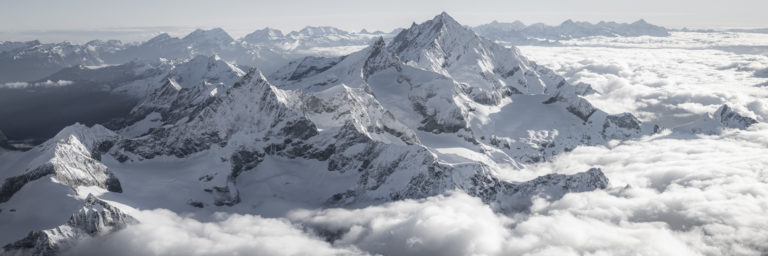 Tableau photo panoramique noir et blanc de la couronnes Impériale dans les Alpes