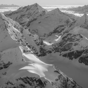 Schwarz-weißes Panorama-Poster der Berge der Walliser Alpen - Val d&#039;Hérens, Val d&#039;Anniviers, Zermatt und Saas-Fee