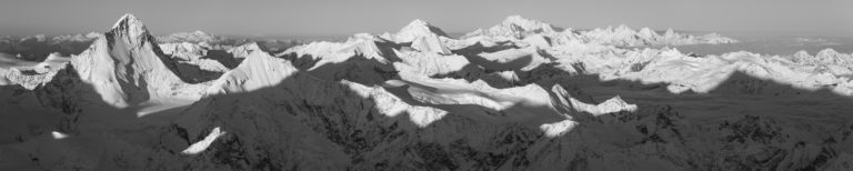 Rahmen Foto Bergpanorama Alpen - Fototafel Bergpanorama schwarz-weiß