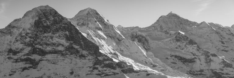 Bergpanorama zum Einrahmen von Grindelwald - Bergfoto im Winter von l&#039;Eiger - Monch - Jungfrau - Der Oger, der Mönch und die junge Frau