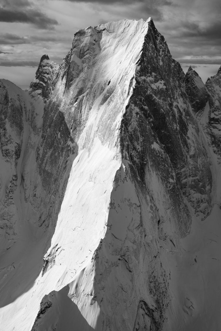 Piz Badile - Foto aus dem Helikopter Engadin Tal Graubünden