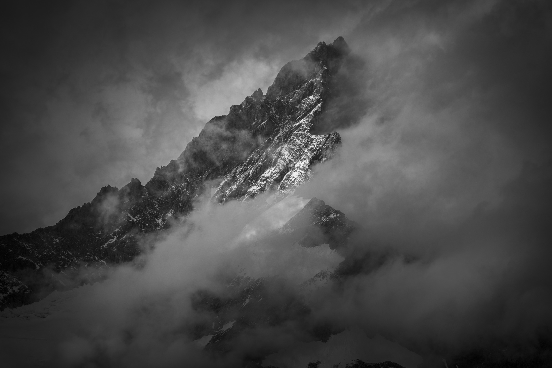 Zinalrothorn Zermatt- image neige montagne