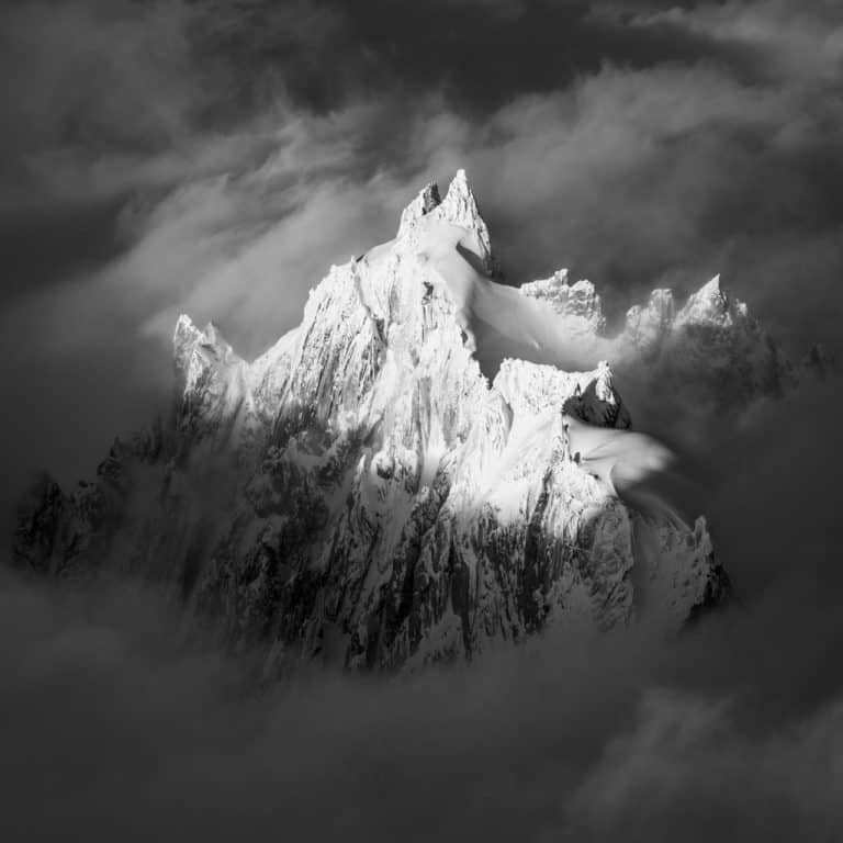 Photo montagne Chamonix noir et blanc - Photographie de l'Aiguille du Plan - Aiguille de Chamonix - Alpes