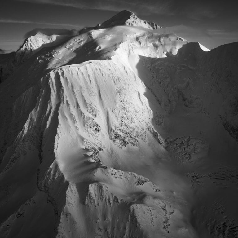 Foto von Mont-Blanc - Normaler Weg zum Mont-Blanc über den Goûter - Tête Rousse Hütte - Goûter Rinne - Goûter Hütte - Goûter Dom - Luftaufnahme von Mont-Blanc