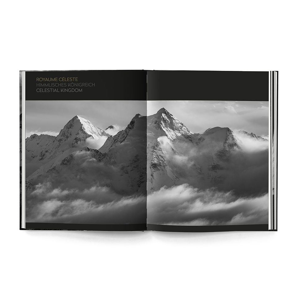livre de montagne noir et blanc