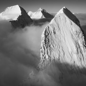the most beautiful summits of the alps - eiger monch jungfrau - mythical mountains grindelwald - sunrise on the snowy mountains