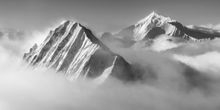 Photographie du Bietschhorn et du Weisshorn et du Bishorn