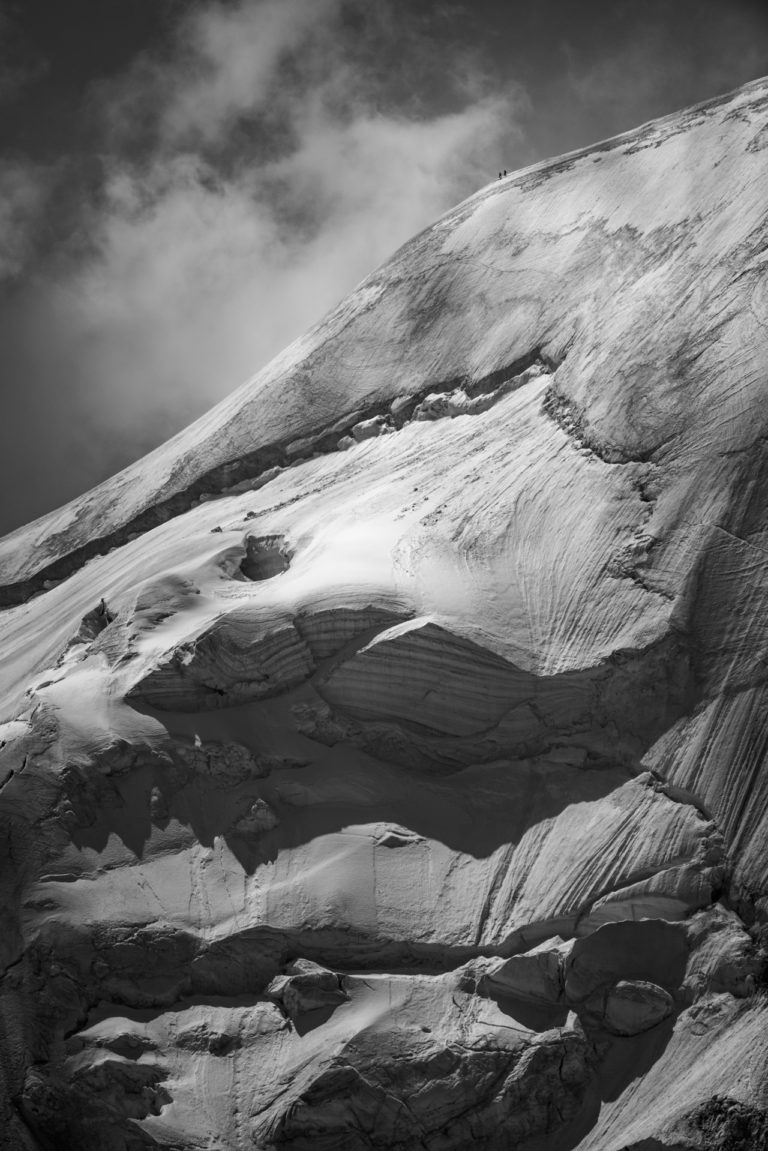 photo alpinistes au dessus des glaciers du piz palu