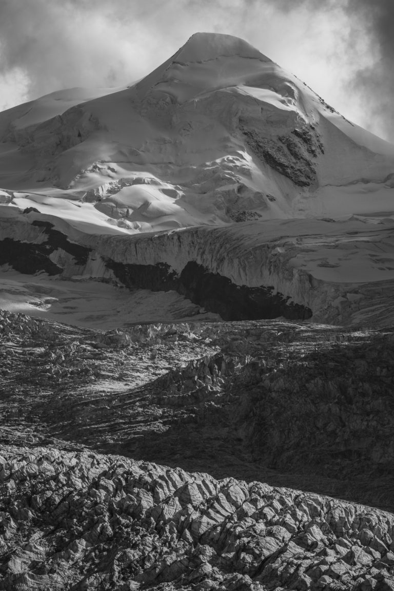 montagne et glaciers dans les alpes - pollux à Zermatt