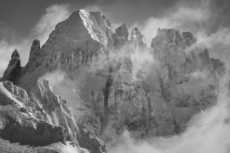 Photo des Gspaltenhorn - montagnes noir et blanc