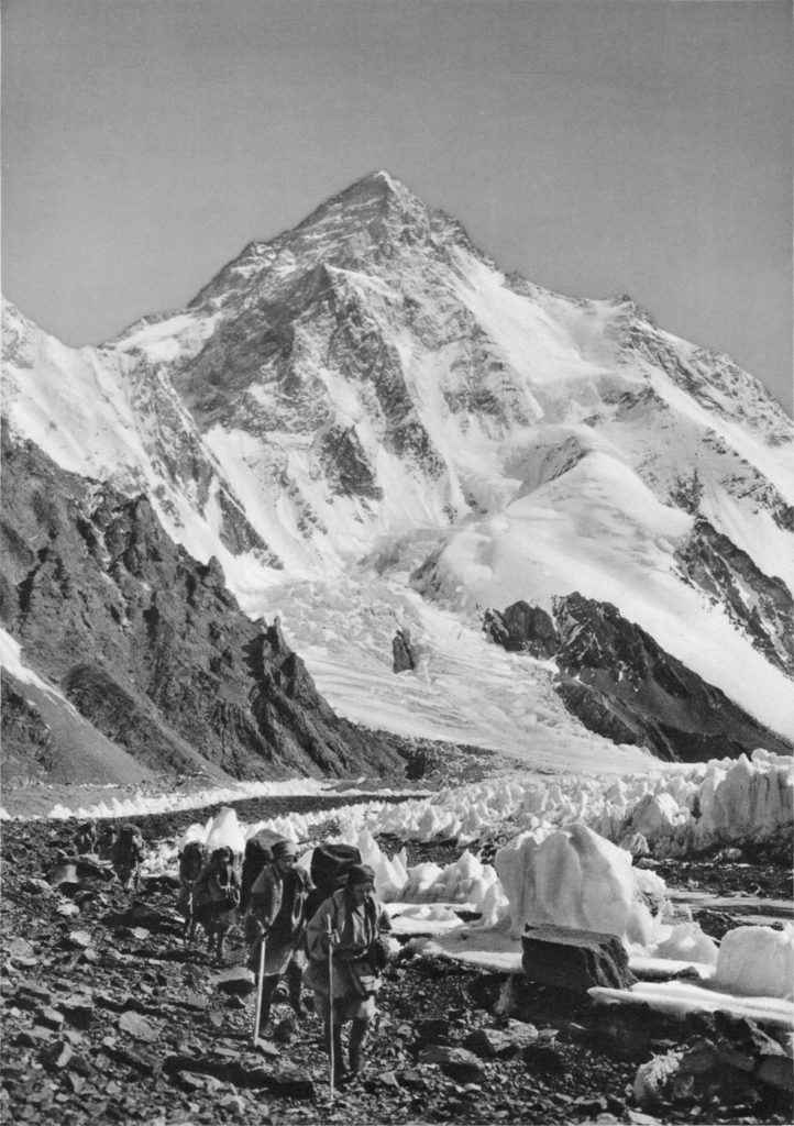 Vittorio Sella, K2 and carriers