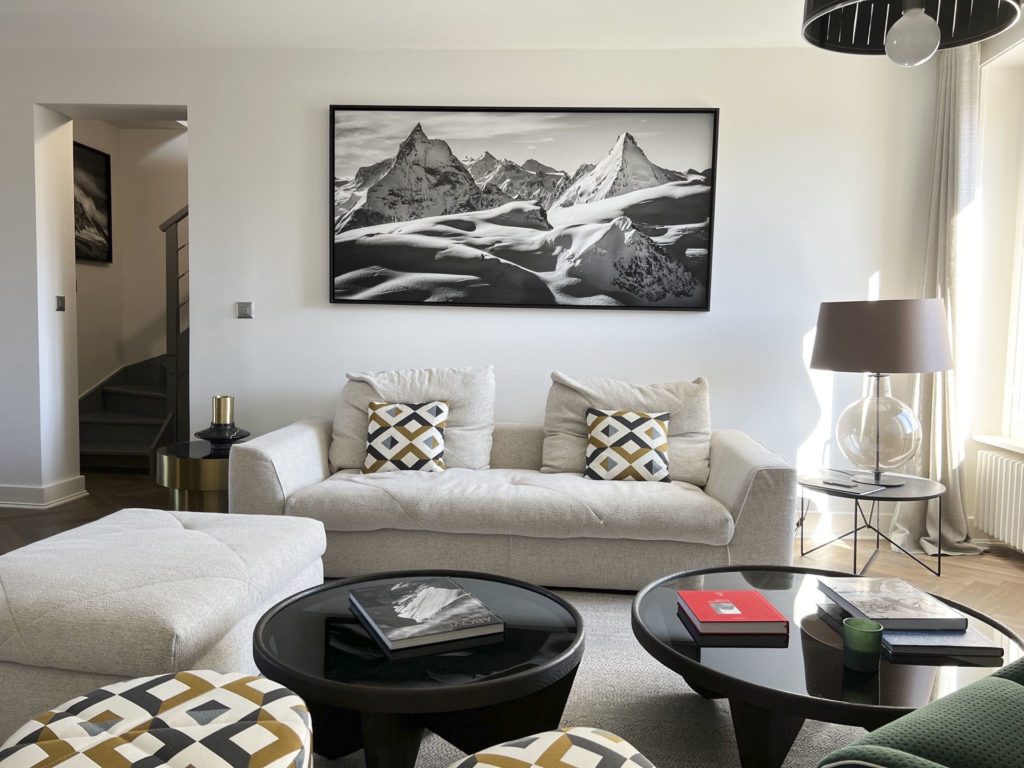 Panorama-Bergfoto im Großformat - Wanddekoration im Innenbereich Wohnzimmer - Bergfoto schwarz-weiß