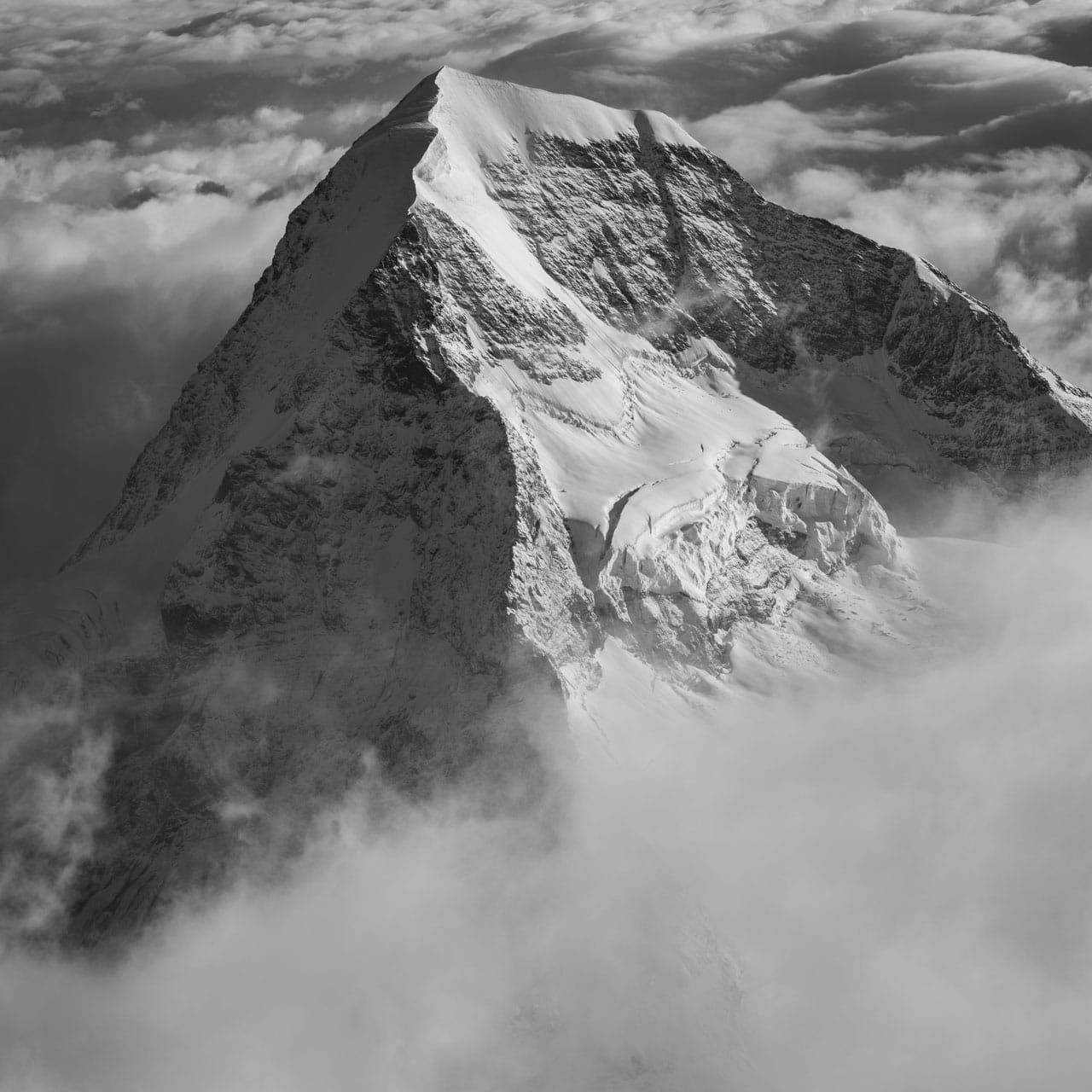 Bergfoto - Foto Alpen - Bergbild - Foto Kunst Berg - Massiv der Berner Alpen Schweiz