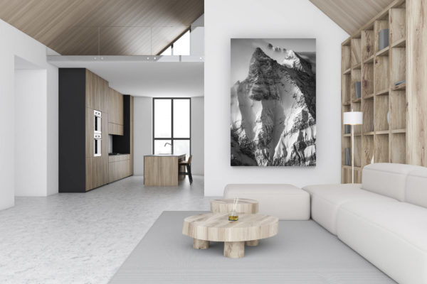 luxus chalet dekoration schweiz - großformatiges bergfoto vertikal - design wanddekoration - 7 Peaks - Fotos Schweizer Berge und Hautes Alpes Vaudoises in schwarz-weiß