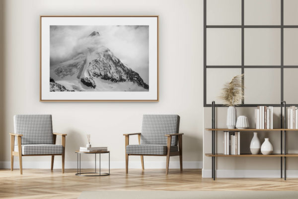 décoration intérieur moderne avec photo de montagne noir et blanc grand format - Vallée de Zermatt - sommet des alpes suisses- Adlerhorn