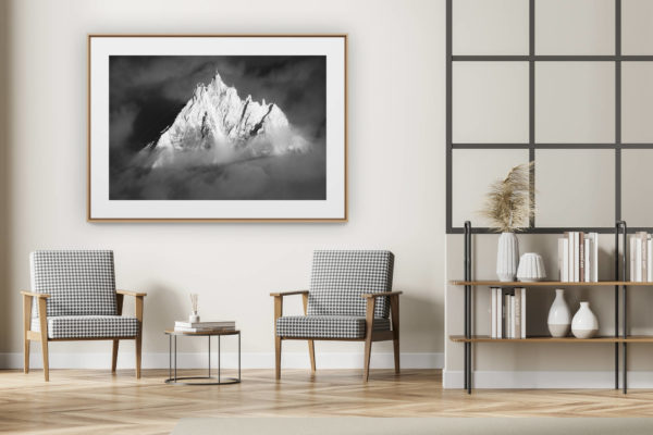 décoration intérieur moderne avec photo de montagne noir et blanc grand format - photo aiguille du midi hiver