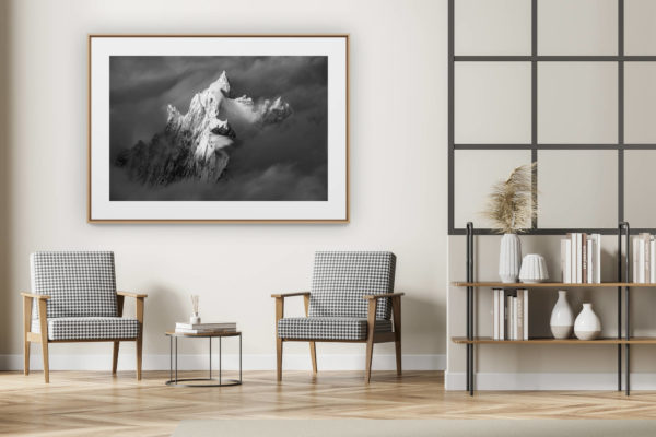 décoration intérieur moderne avec photo de montagne noir et blanc grand format -