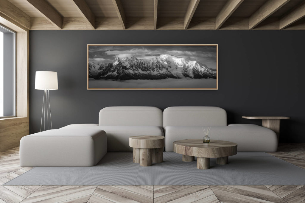 décoration salon chalet moderne - intérieur petit chalet suisse - photo montagne noir et blanc grand format - Massif Mont-Blanc-Chamonix - Aiguille de Chamonix