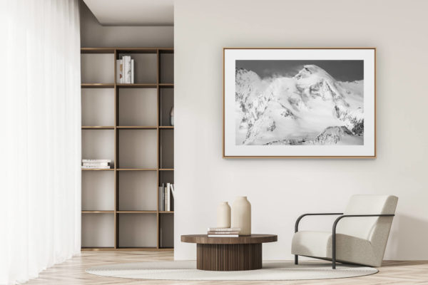 déco tendance salon moderne - photo montagne noir et blanc grand format - Allalinhorn, sommet des Alpes suisses en noir et blanc -
