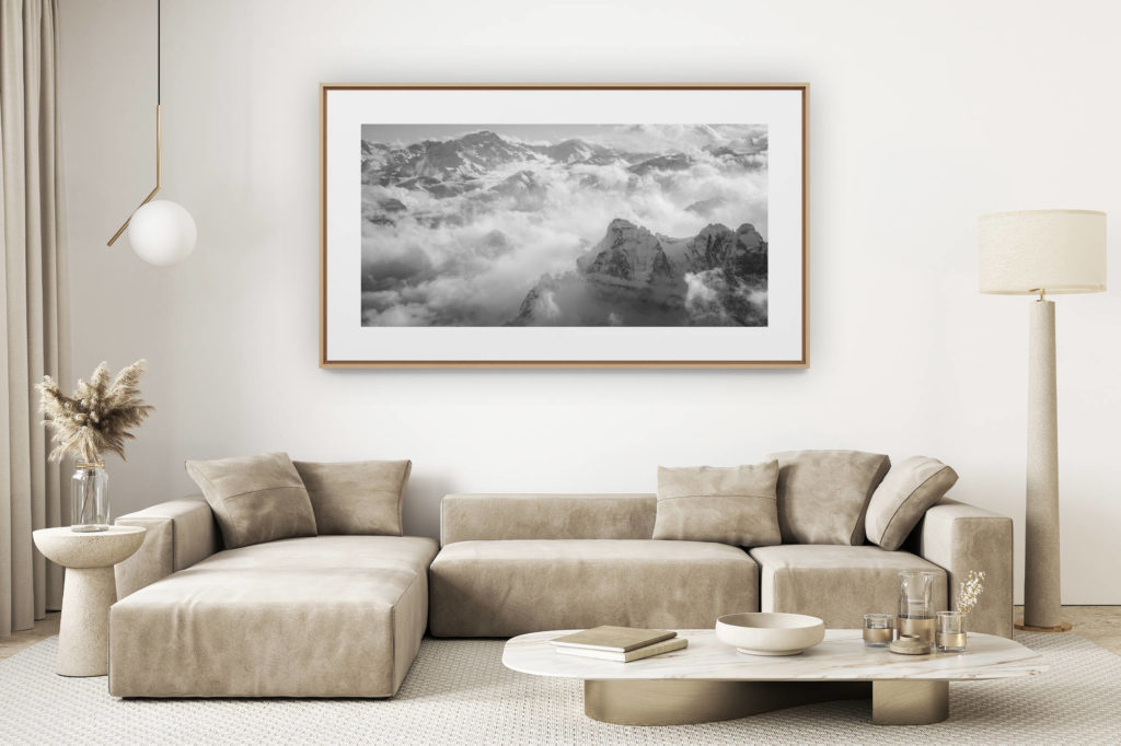 décoration salon clair rénové - photo montagne grand format - Dents du midi suisse - blanc verbier - Survol des alpes en hélicoptère